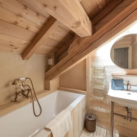 Шале Aux Pieds Des Pistes Avec Spa, Sauna Et Parking - Fr-1-645-43 *